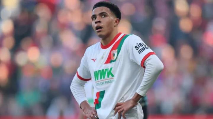  美国最年轻的德甲国脚 一米九三的右边后卫班克斯 新闻