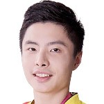  全英羽毛球公开赛首轮爆冷，卫冕冠军石宇奇遗憾止步；印度选手拉克什亚抓住机会逆转取胜。 体育新闻