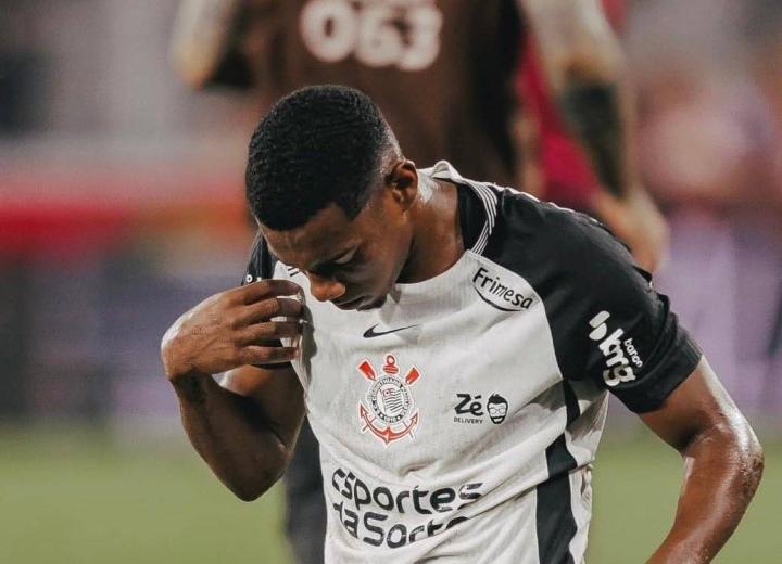  安德烈-路易斯转会米兰接近尾声；科林蒂安主席决定成关键。 体育新闻