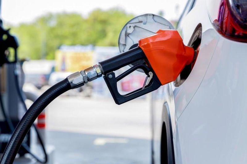  国内油价今晚落地调整，中东局势持续推高国际原油价格。 股票财经