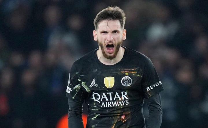  克瓦拉茨赫利亚替补闪耀，巴黎主场大胜切尔西；比赛激烈，格鲁吉亚球星贡献突出。 体育新闻 克瓦拉茨赫利亚替补闪耀，巴黎主场大胜切尔西；比赛激烈，格鲁吉亚球星贡献突出。 体育新闻