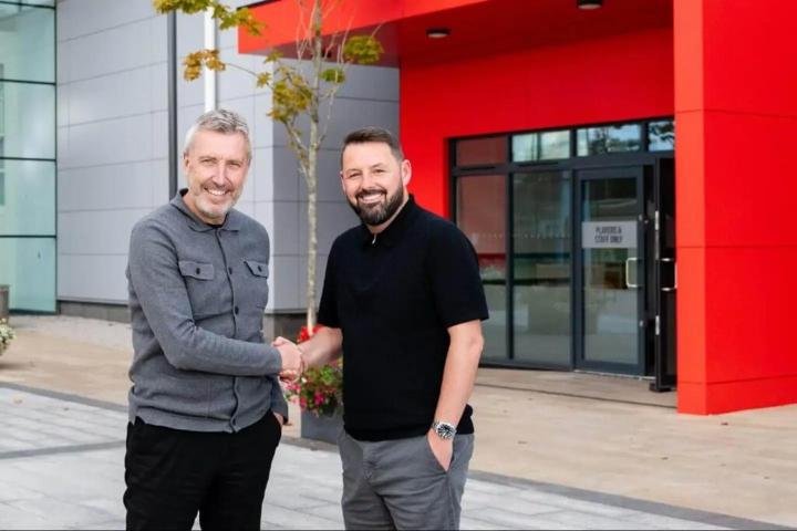  挫折铸就韧性；托佩尔执掌曼联青训，追求卓越培养之路。 体育新闻 挫折铸就韧性；托佩尔执掌曼联青训，追求卓越培养之路。 体育新闻