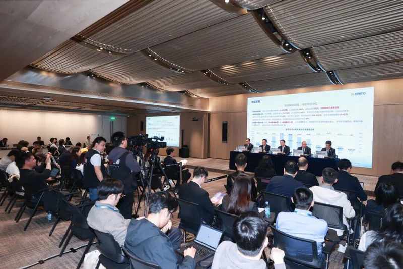  招商蛇口业绩交流会透视；战略转型引领行业新格局。 股票财经 招商蛇口业绩交流会透视；战略转型引领行业新格局。 股票财经