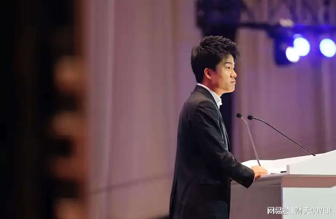  信任碎了一地：我们为什么把"眼睛"交给直播间 情感心理