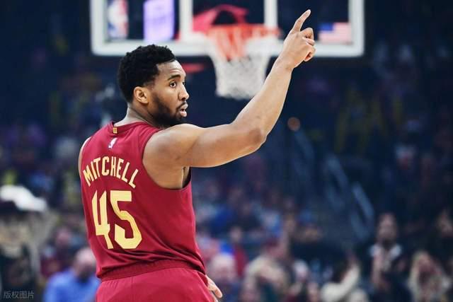  数据复盘：骑士12分逆转背后的战术逻辑与球星价值兑现 体育新闻