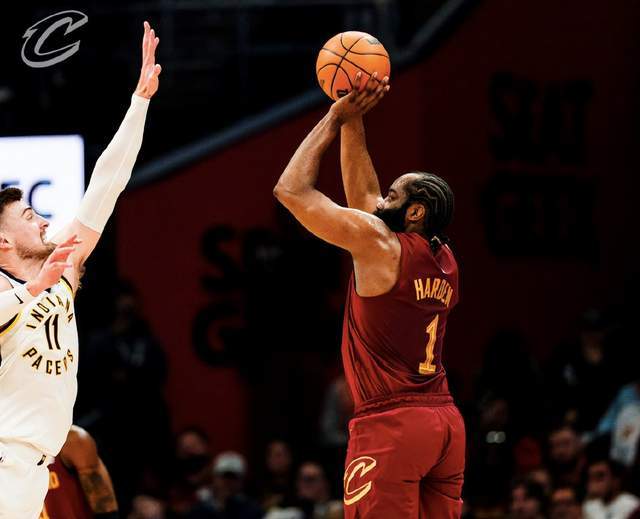  数据复盘：骑士12分逆转背后的战术逻辑与球星价值兑现 体育新闻