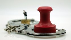  从“双开”通报透视反腐机制深层逻辑：透视乌兰案折射的监督制度演进 新闻