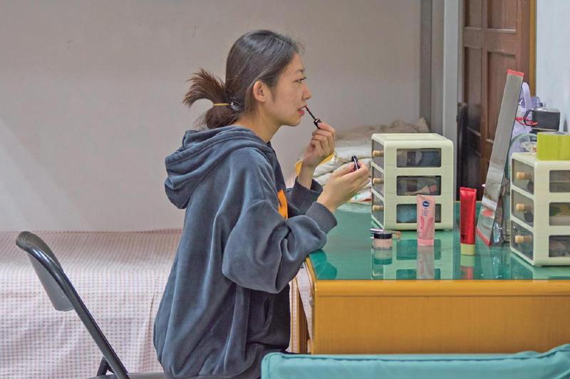  1300℃高温下的技术淬炼：八宝山殡仪馆女子火化班组的专业突破与方法解构 新闻