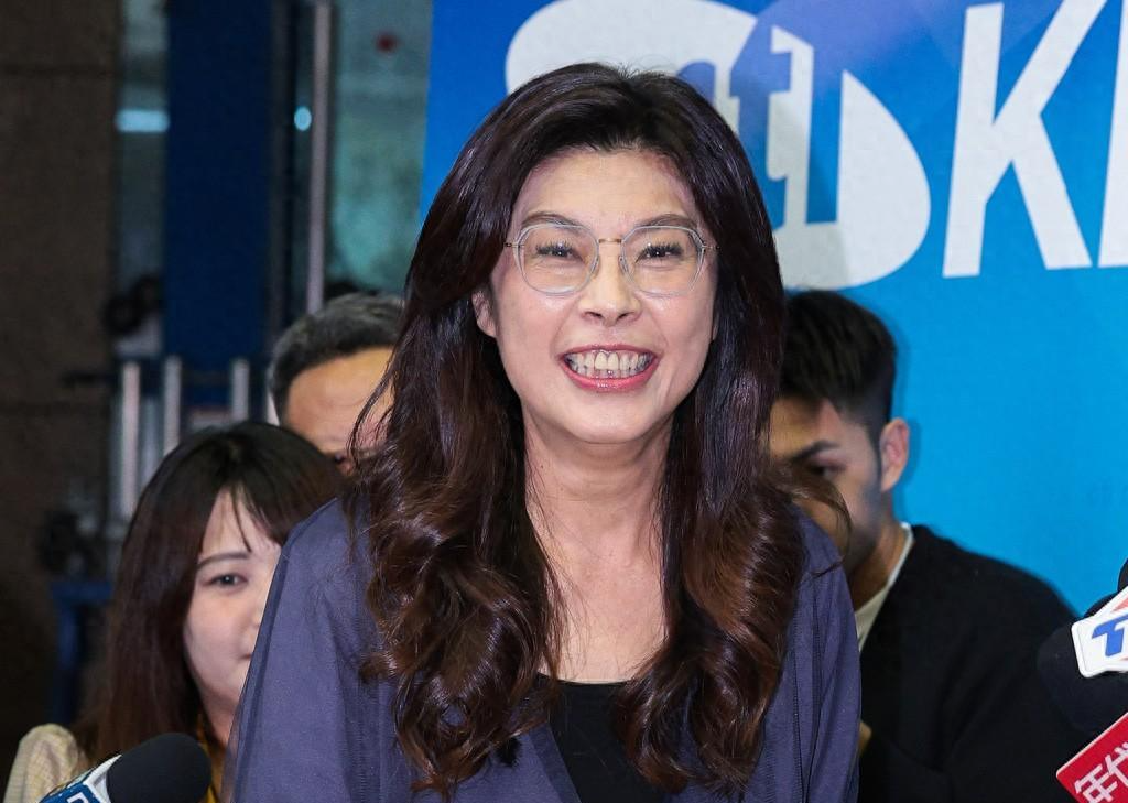  从“和平之旅”看两岸关系破局：郑丽文的政治智慧与务实路线深度解析 新闻