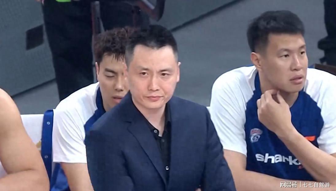  战术拆解：18连胜上海队的攻防逻辑与阵容压制力深度报告 体育新闻