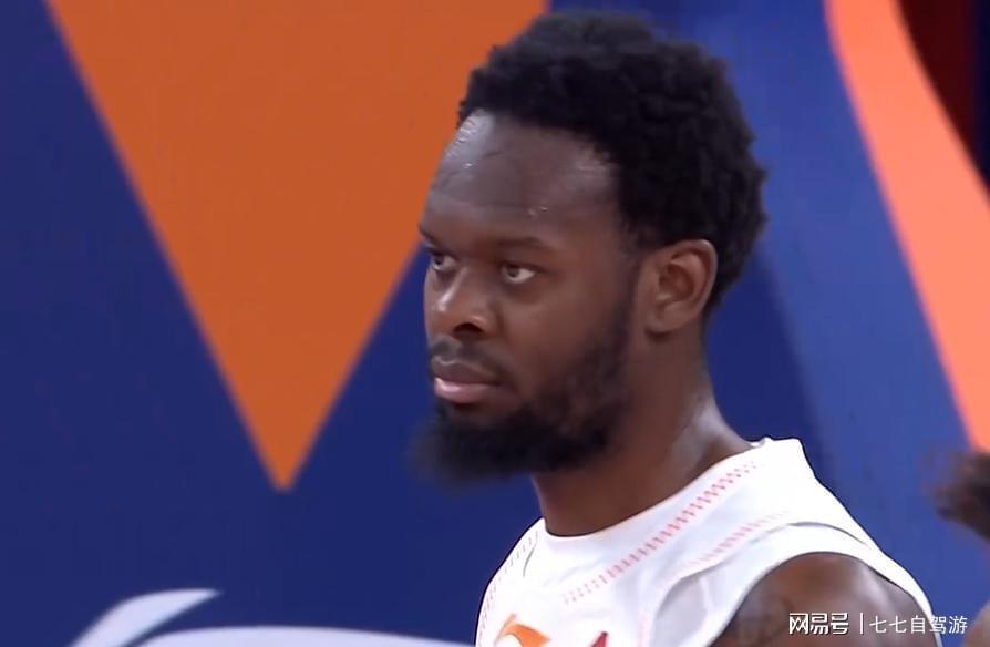  战术拆解：18连胜上海队的攻防逻辑与阵容压制力深度报告 体育新闻