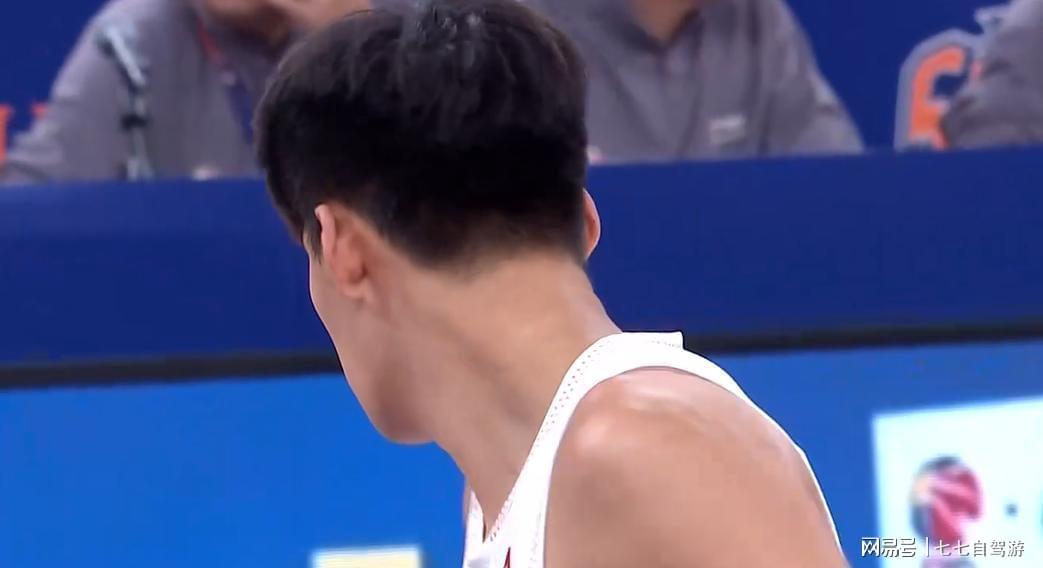  战术拆解：18连胜上海队的攻防逻辑与阵容压制力深度报告 体育新闻