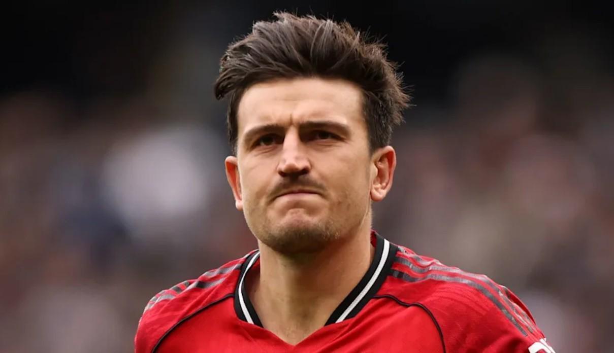  红魔防线塌方记：战术解剖与中卫危机的深层根源 体育新闻